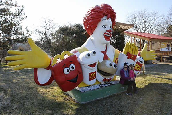 giant McDonald's statue in Sunbury, Ohio