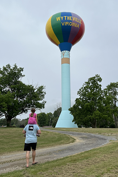 Hot Air Balloon water tower in Wytheville, Virginia