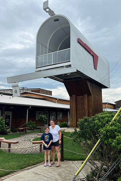 World's Largest Mailbox (Casey)