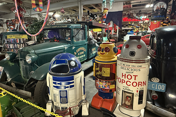 American Treasure Tour Museum, Oaks