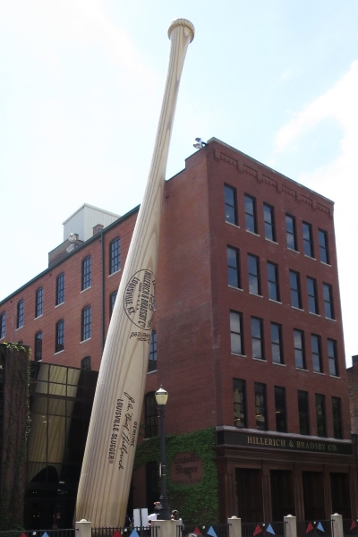 World's Largest Bat in Louisville, Kentucky