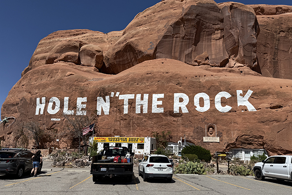 Hole N" The Rock, Utah
