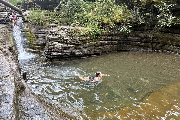 Devil's Bathtub, Black Hills Devil's Bathtub, Black Hills